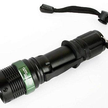 Фонарь E142 (аккум. 220В CREE 3Вт пласт. бокс; черн.) Ultraflash 12187